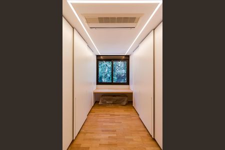 Casa de condomínio à venda com 1257m², 3 quartos e 3 vagas Casa de condomínio à venda com 1257m², 3 quartos e 3 vagasSuíte 3