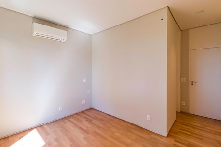 Casa de condomínio à venda com 1257m², 3 quartos e 3 vagas Casa de condomínio à venda com 1257m², 3 quartos e 3 vagasSuíte 1