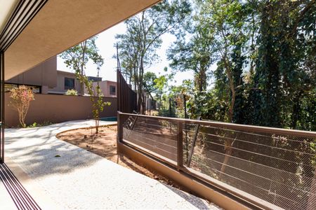 Casa de condomínio à venda com 1257m², 3 quartos e 3 vagas Casa de condomínio à venda com 1257m², 3 quartos e 3 vagasÁrea Externa