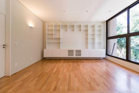 Casa de condomínio à venda com 1257m², 3 quartos e 3 vagas Casa de condomínio à venda com 1257m², 3 quartos e 3 vagasSala 2