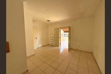 Casa à venda com 150m², 3 quartos e 3 vagas Casa à venda com 150m², 3 quartos e 3 vagasQuarto 3