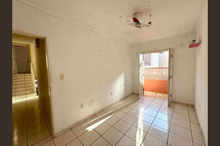 Casa à venda com 150m², 3 quartos e 3 vagas Casa à venda com 150m², 3 quartos e 3 vagasQuarto 2