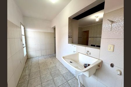 Casa à venda com 150m², 3 quartos e 3 vagas Casa à venda com 150m², 3 quartos e 3 vagasÁrea de Serviço