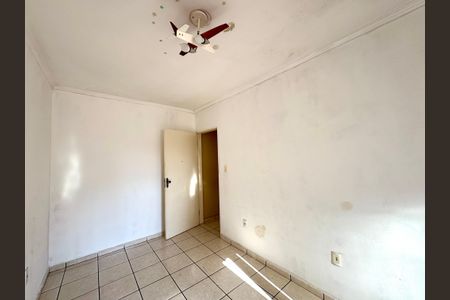 Casa à venda com 150m², 3 quartos e 3 vagas Casa à venda com 150m², 3 quartos e 3 vagasQuarto 2
