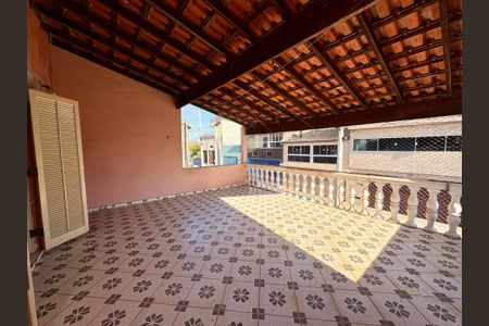 Casa à venda com 150m², 3 quartos e 3 vagas Casa à venda com 150m², 3 quartos e 3 vagasVaranda do Quarto 3