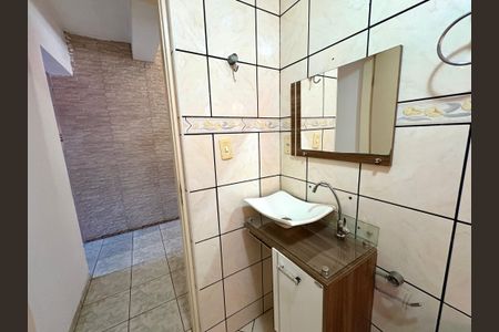 Casa à venda com 150m², 3 quartos e 3 vagas Casa à venda com 150m², 3 quartos e 3 vagasBanheiro Social 2