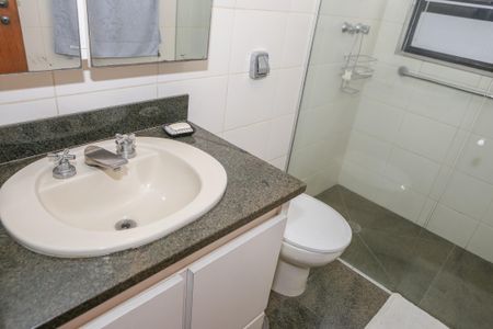 Apartamento para alugar com 170m², 4 quartos e 3 vagasBanheiro Social