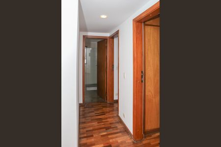 Apartamento para alugar com 170m², 4 quartos e 3 vagasCorredor