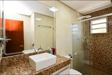 Casa para alugar com 300m², 5 quartos e 2 vagasBanheiro Social