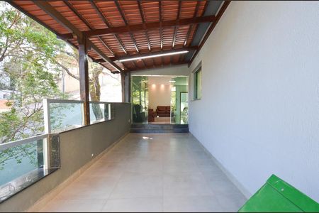 Casa para alugar com 300m², 5 quartos e 2 vagasVaranda