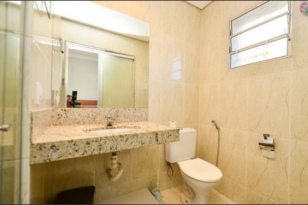 Casa para alugar com 300m², 5 quartos e 2 vagasBanheiro da Suíte