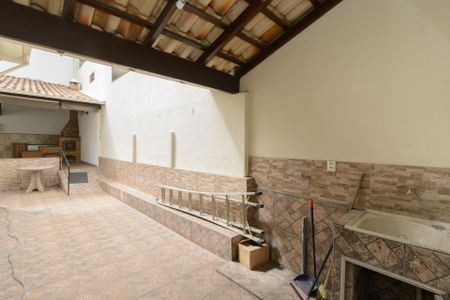 Casa para alugar com 398m², 3 quartos e 5 vagas Casa para alugar com 398m², 3 quartos e 5 vagasÁrea de Serviço