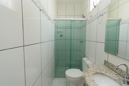 Casa para alugar com 398m², 3 quartos e 5 vagas Casa para alugar com 398m², 3 quartos e 5 vagasBanheiro da Suíte 1