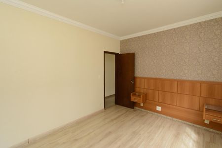 Casa para alugar com 398m², 3 quartos e 5 vagas Casa para alugar com 398m², 3 quartos e 5 vagasSuíte 2