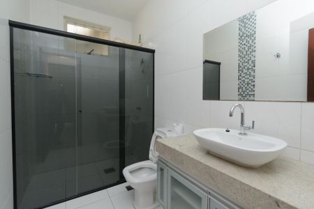 Casa para alugar com 398m², 3 quartos e 5 vagas Casa para alugar com 398m², 3 quartos e 5 vagasBanheiro Social