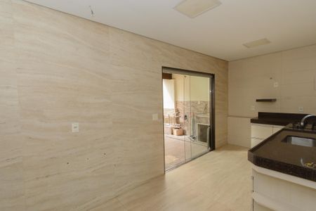 Casa para alugar com 398m², 3 quartos e 5 vagas Casa para alugar com 398m², 3 quartos e 5 vagasCozinha