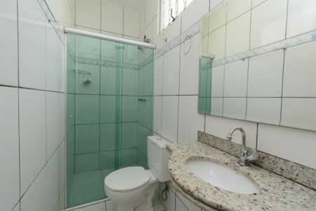 Casa para alugar com 398m², 3 quartos e 5 vagas Casa para alugar com 398m², 3 quartos e 5 vagasBanheiro da Suíte 1