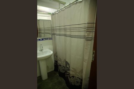 Casa à venda com 140m², 3 quartos e 2 vagasBanheiro