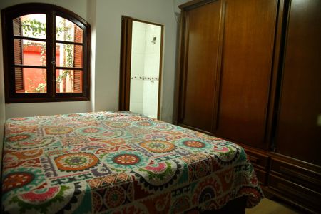 Casa à venda com 140m², 3 quartos e 2 vagasSuíte