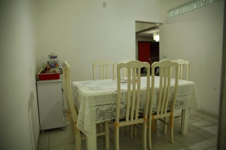 Casa à venda com 140m², 3 quartos e 2 vagasCopa