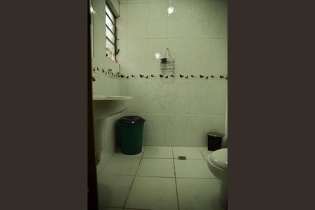 Casa à venda com 140m², 3 quartos e 2 vagasBanheiro da Suíte