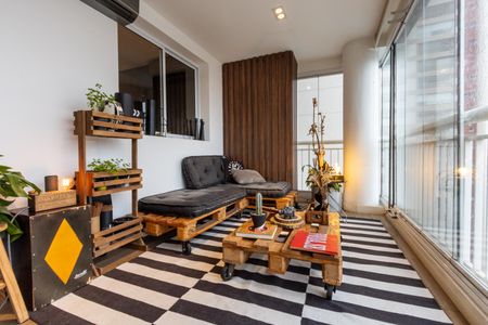 Apartamento à venda com 80m², 2 quartos e 1 vagaVaranda