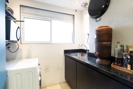 Apartamento à venda com 80m², 2 quartos e 1 vagaÁrea de Serviço