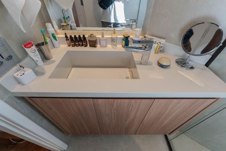 Apartamento à venda com 65m², 2 quartos e 1 vaga Apartamento à venda com 65m², 2 quartos e 1 vagaBanheiro da Suíte