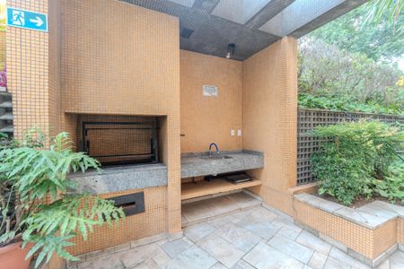 Apartamento à venda com 65m², 2 quartos e 1 vaga Apartamento à venda com 65m², 2 quartos e 1 vagaÁrea comum - Churrasqueira