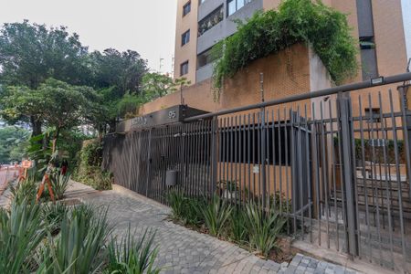 Apartamento à venda com 65m², 2 quartos e 1 vaga Apartamento à venda com 65m², 2 quartos e 1 vagaFachada