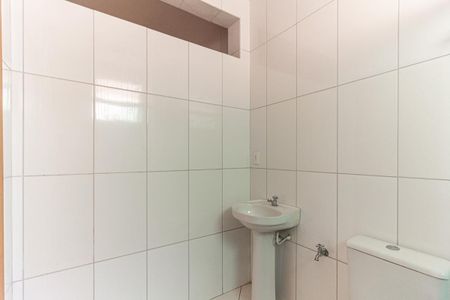 Banheiro de kitnet/studio para alugar com 1 quarto, 36m² em República, São Paulo