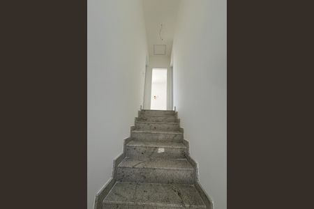 Casa à venda com 346m², 3 quartos e 2 vagasCorredor