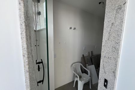 Casa à venda com 346m², 3 quartos e 2 vagasBanheiro de Serviço