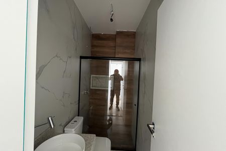 Casa à venda com 346m², 3 quartos e 2 vagasBanheiro Social