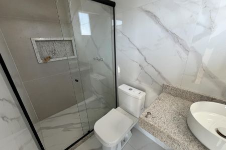 Casa à venda com 346m², 3 quartos e 2 vagasBanheiro da Suíte 2