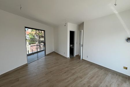 Casa à venda com 346m², 3 quartos e 2 vagasSuíte