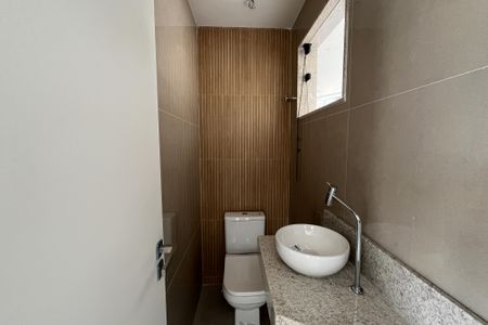 Casa à venda com 346m², 3 quartos e 2 vagasLavabo