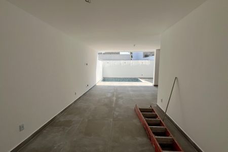 Casa à venda com 346m², 3 quartos e 2 vagasÁrea comum