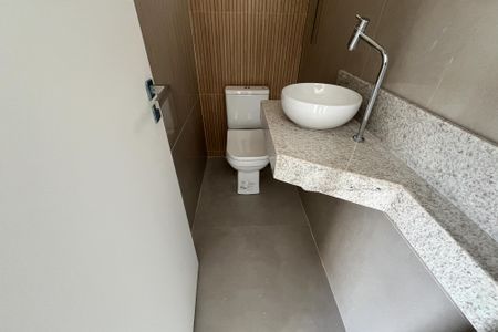 Casa à venda com 346m², 3 quartos e 2 vagasLavabo