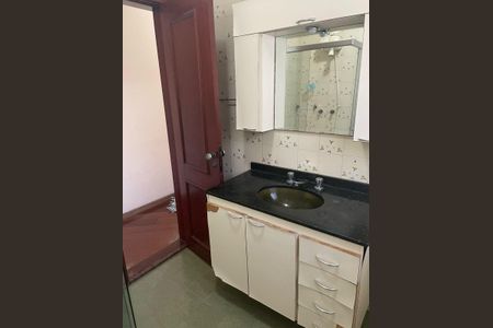 Casa à venda com 225m², 4 quartos e 6 vagasBanheiro