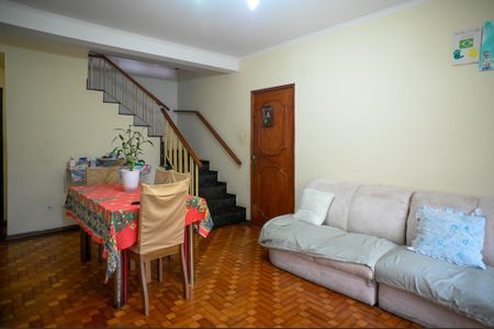 Casa para alugar com 249m², 3 quartos e 3 vagas Casa para alugar com 249m², 3 quartos e 3 vagasSala