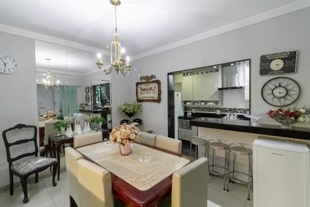 Casa à venda com 140m², 2 quartos e 3 vagas Casa à venda com 140m², 2 quartos e 3 vagasCopa