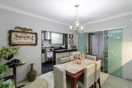 Casa à venda com 140m², 2 quartos e 3 vagas Casa à venda com 140m², 2 quartos e 3 vagasCopa