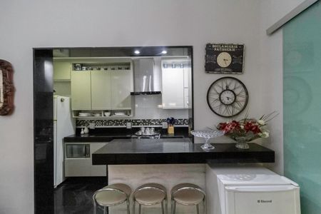 Casa à venda com 140m², 2 quartos e 3 vagas Casa à venda com 140m², 2 quartos e 3 vagasCozinha