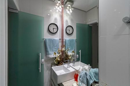 Casa à venda com 140m², 2 quartos e 3 vagas Casa à venda com 140m², 2 quartos e 3 vagasBanheiro da suíte 1