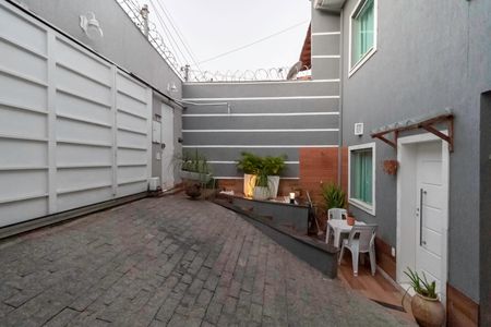 Casa à venda com 140m², 2 quartos e 3 vagas Casa à venda com 140m², 2 quartos e 3 vagasÁrea Externa