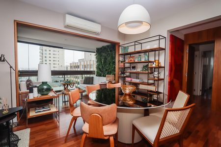 Apartamento para alugar com 114m², 2 quartos e 2 vagas Apartamento para alugar com 114m², 2 quartos e 2 vagasSala