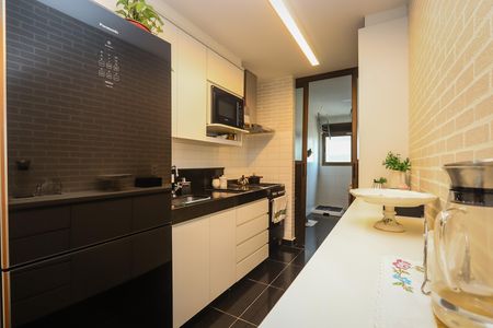 Apartamento para alugar com 114m², 2 quartos e 2 vagas Apartamento para alugar com 114m², 2 quartos e 2 vagasCozinha