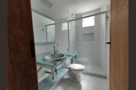 Casa de condomínio à venda com 375m², 5 quartos e 2 vagas Casa de condomínio à venda com 375m², 5 quartos e 2 vagasBanheiro da Suíte 2