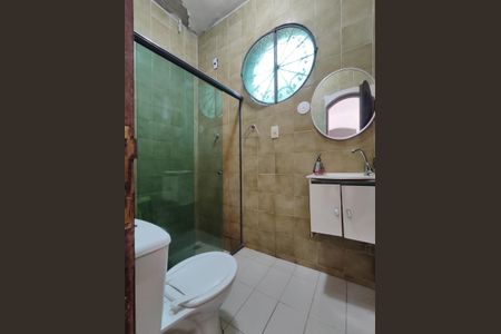 Casa de condomínio à venda com 375m², 5 quartos e 2 vagas Casa de condomínio à venda com 375m², 5 quartos e 2 vagasBanheiro social